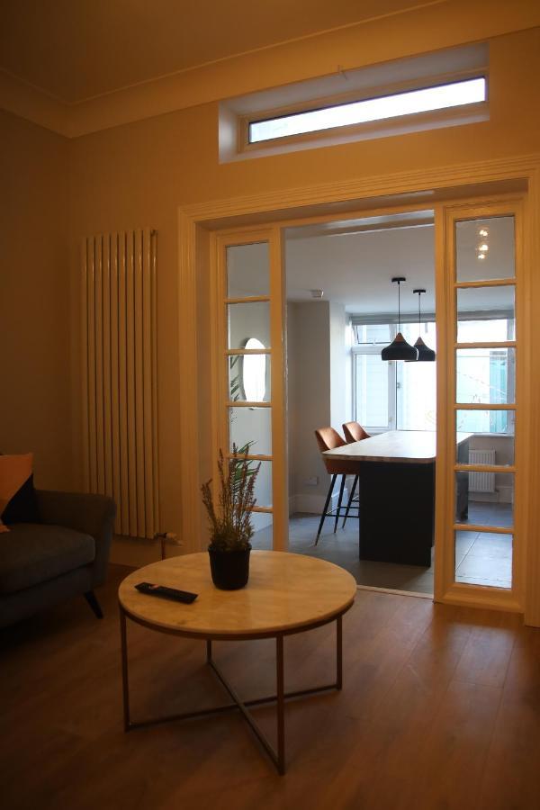 Crawford House- Scholarlee Living Apartments كورك المظهر الخارجي الصورة